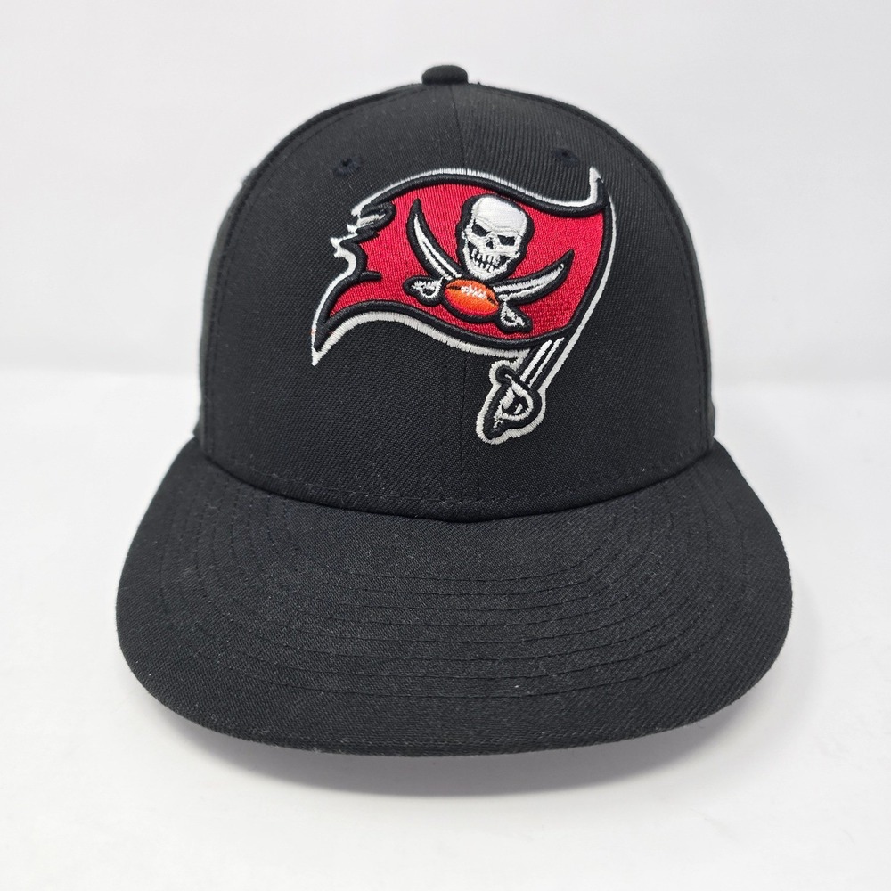 New Era 59FIFTY Tampa Bay Buccaneers Fitted Hat Black NFL Size 6 7/8 Cap
